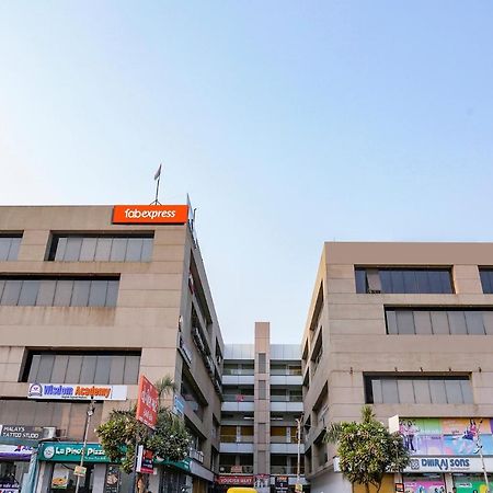 Hotel Fabexpress Blue Stone Surat Zewnętrze zdjęcie