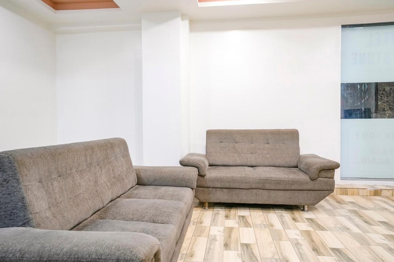 Hotel Fabexpress Blue Stone Surat Zewnętrze zdjęcie