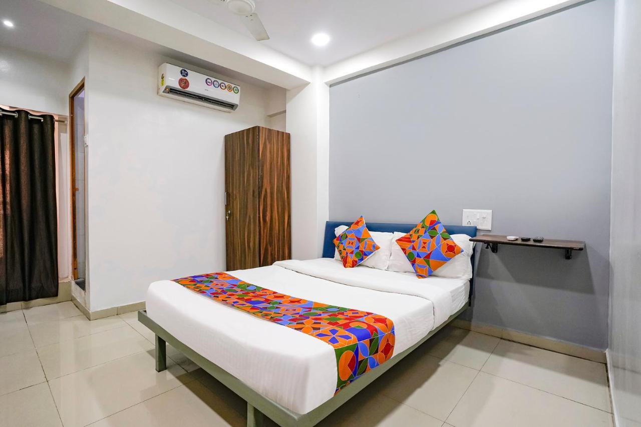 Hotel Fabexpress Blue Stone Surat Zewnętrze zdjęcie